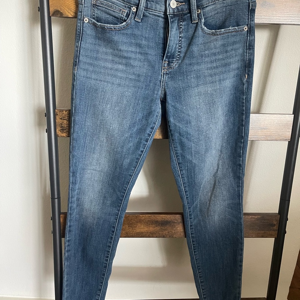Lucky Brand Medium Wash Denim Jeans